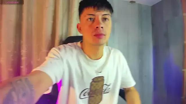 Steev_Novoa from StripChat