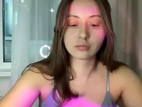 Try our girls live displays and explore the company of endless strippers, with beautiful physiques, vibrating toys and more.