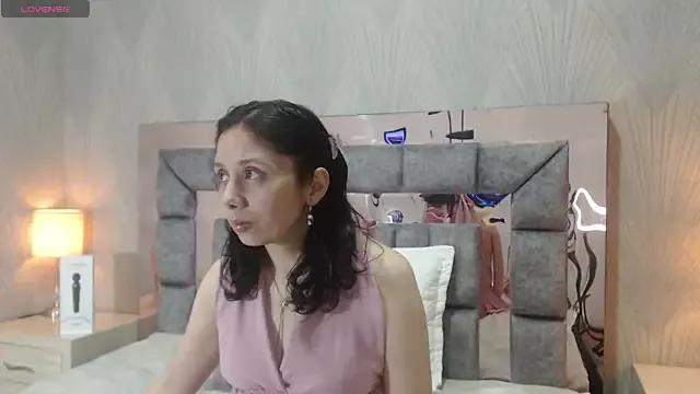 Stephanie_Sun from StripChat is Freechat