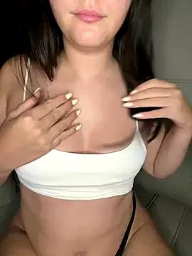 Try our girls live displays and explore the company of endless strippers, with beautiful physiques, vibrating toys and more.