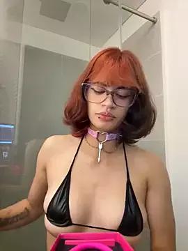 sukulaurens from StripChat is Freechat