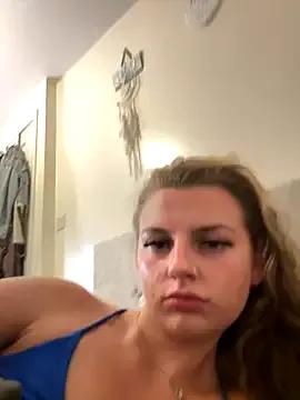 Summer21k from StripChat is Freechat