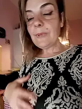 Photos of Sunbelxx from StripChat is Freechat