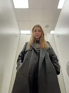 Try our girls live displays and explore the company of endless strippers, with beautiful physiques, vibrating toys and more.