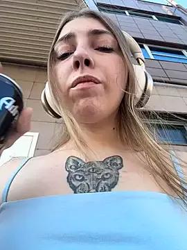 Try our girls live displays and explore the company of endless strippers, with beautiful physiques, vibrating toys and more.