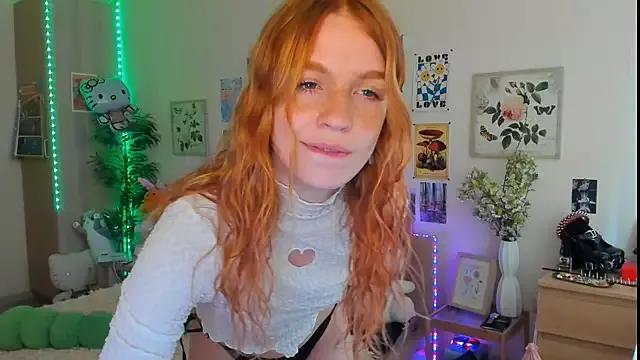Sunny_Elly from StripChat is Freechat