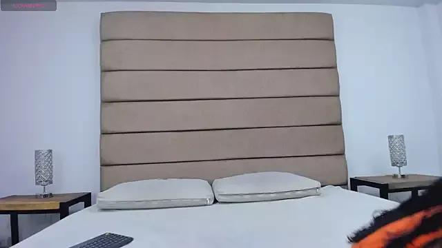 susan_elliot from StripChat is Freechat