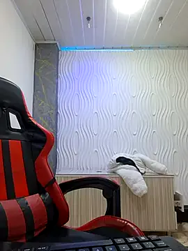 susan_mooree — show tits