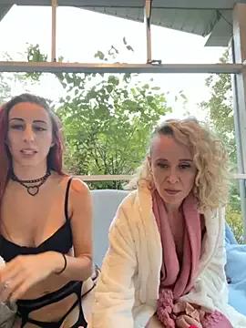 Try our girls live displays and explore the company of endless strippers, with beautiful physiques, vibrating toys and more.