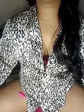 Sweet-Berry from StripChat