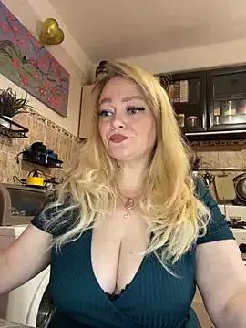 Try our girls live displays and explore the company of endless strippers, with beautiful physiques, vibrating toys and more.