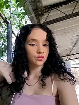 Try our girls live displays and explore the company of endless strippers, with beautiful physiques, vibrating toys and more.