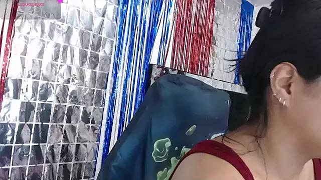 SweetAlmaa from StripChat is Freechat