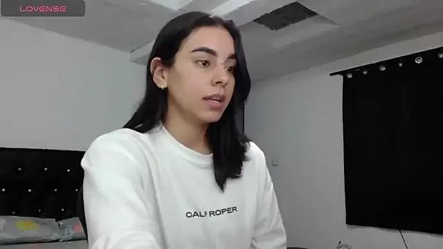 sweetcami1 from StripChat