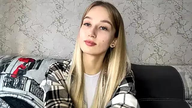 Try our girls live displays and explore the company of endless strippers, with beautiful physiques, vibrating toys and more.