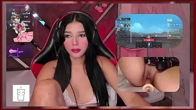 Try our girls live displays and explore the company of endless strippers, with beautiful physiques, vibrating toys and more.