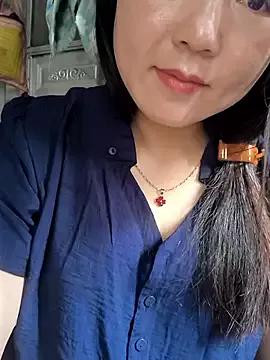Photos of Sweetlove_77 from StripChat is Freechat