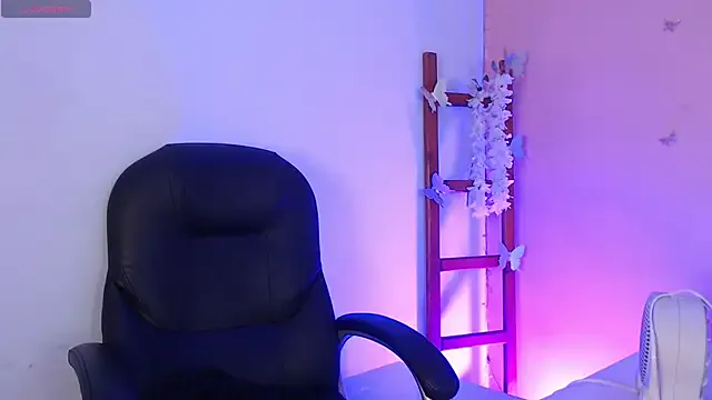 SweetRenata_ — SHOW FUCK MACHINE ON THE PUSSY FOR 5 MIN