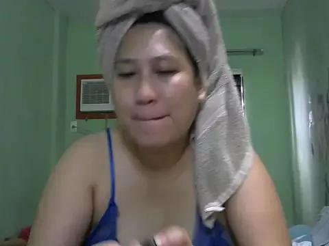 sweetsexysmile from StripChat is Freechat