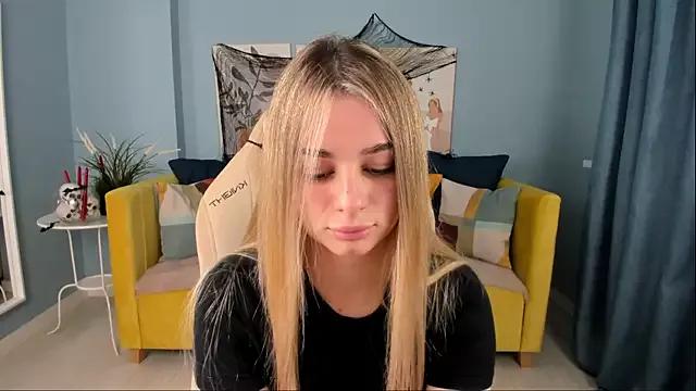 Try our girls live displays and explore the company of endless strippers, with beautiful physiques, vibrating toys and more.