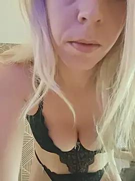 Try our girls live displays and explore the company of endless strippers, with beautiful physiques, vibrating toys and more.