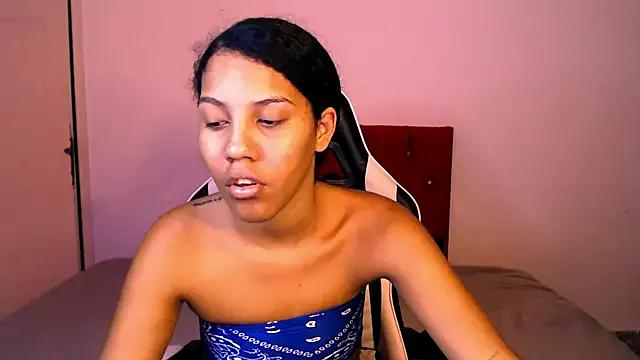 Tainara_ebony from StripChat is Freechat