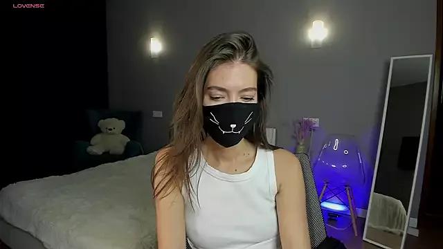 Try our girls live displays and explore the company of endless strippers, with beautiful physiques, vibrating toys and more.