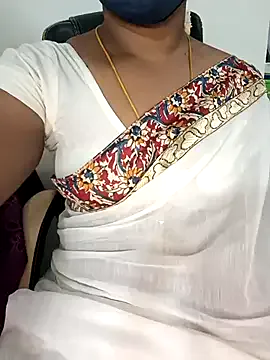 Avatar of Tamil-hotwife