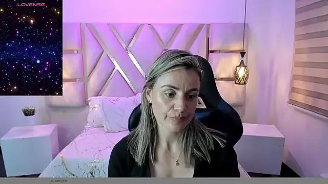 tammyandradee from StripChat is Freechat