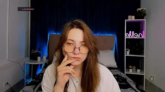 Tara_Grainn from StripChat is Freechat