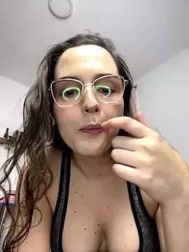 Try our girls live displays and explore the company of endless strippers, with beautiful physiques, vibrating toys and more.