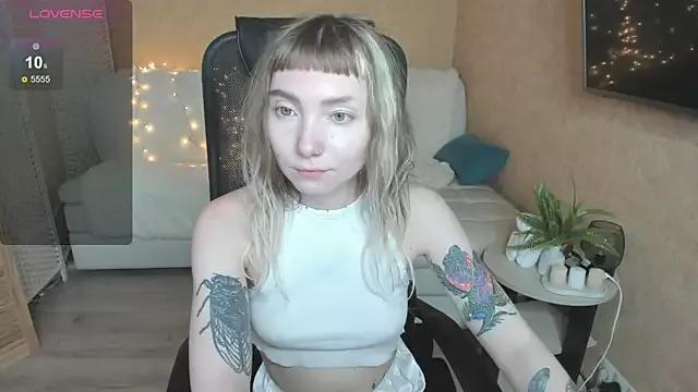tattoo_art_baby from StripChat is Freechat
