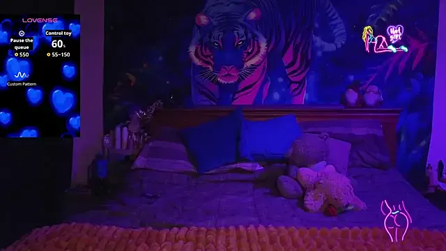 tattoomilf86 — make me wet and slippery