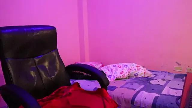 tatycatiuska from StripChat