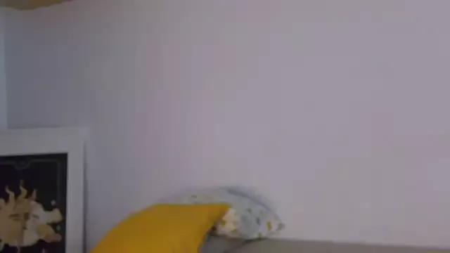 TeenyMariaXx from StripChat is Freechat