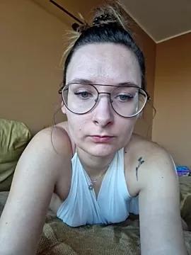 The_Snowwhitee from StripChat