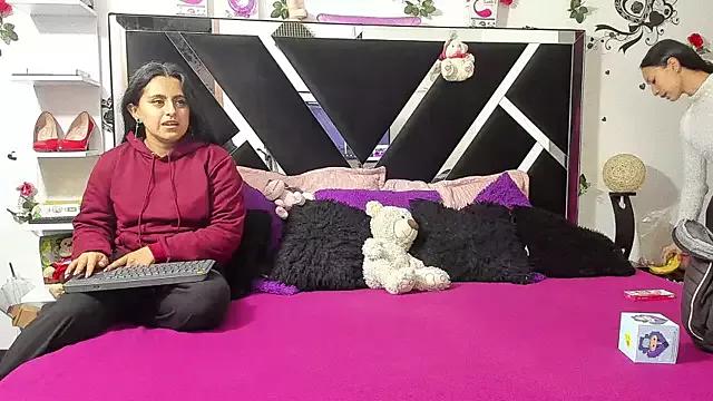 Try our girls live displays and explore the company of endless strippers, with beautiful physiques, vibrating toys and more.