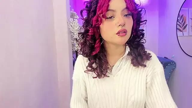 Try our girls live displays and explore the company of endless strippers, with beautiful physiques, vibrating toys and more.