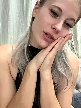 Try our girls live displays and explore the company of endless strippers, with beautiful physiques, vibrating toys and more.