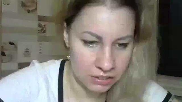 TherestlessKitty from StripChat is Freechat