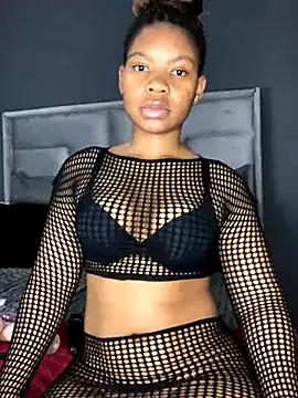 Photos of Thick_Shawtyy from StripChat is Freechat
