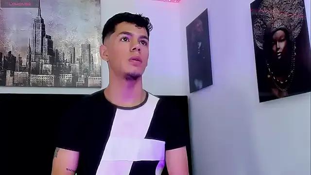 thomasxjhonson from StripChat is Freechat