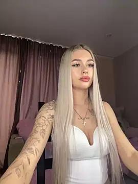 Try our girls live displays and explore the company of endless strippers, with beautiful physiques, vibrating toys and more.