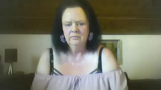 TiffanyMature from StripChat is Freechat