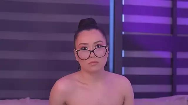 TiffanyVoss from StripChat is Freechat