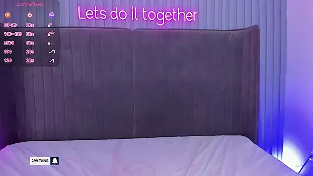 Try our girls live displays and explore the company of endless strippers, with beautiful physiques, vibrating toys and more.
