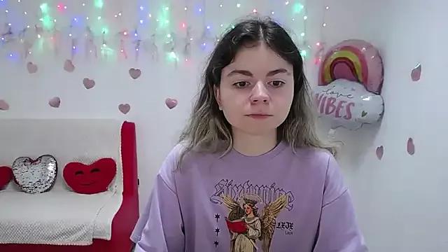 Try our girls live displays and explore the company of endless strippers, with beautiful physiques, vibrating toys and more.