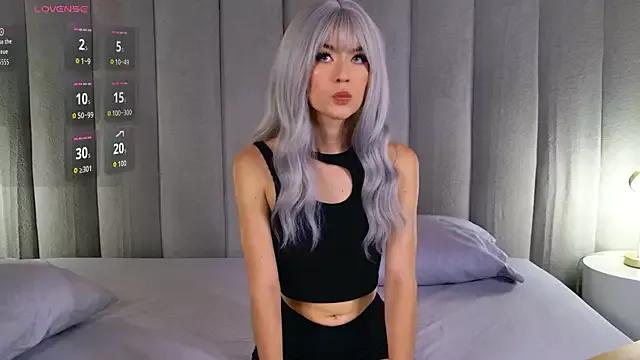 Try our girls live displays and explore the company of endless strippers, with beautiful physiques, vibrating toys and more.