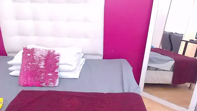 Avatar of tinyy_whore18