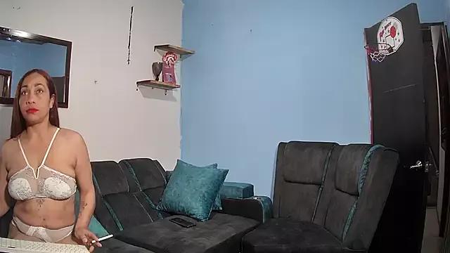 tom-y-alexa from StripChat is Freechat